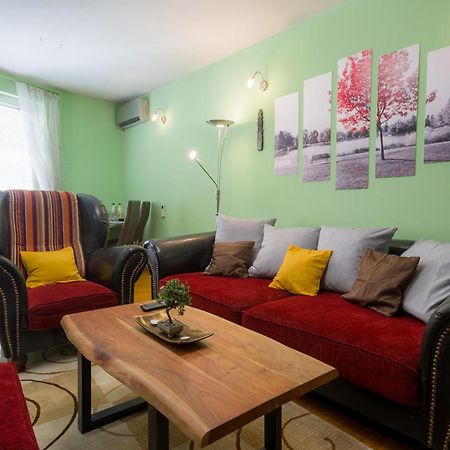Top Center Spacious Apartment With Ac And Free Underground Parking Sofia Extérieur photo